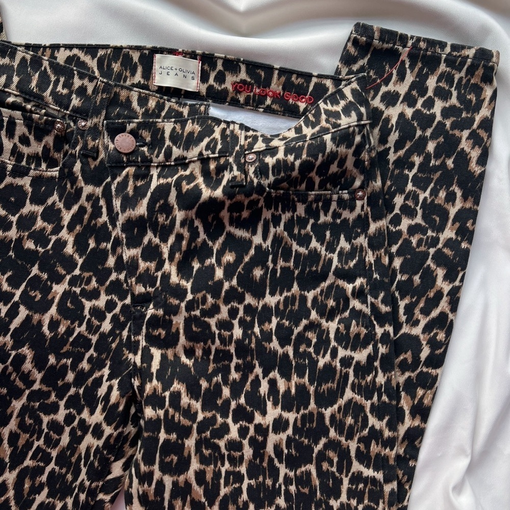 Alice + Olivia Leopard High Rise Skinny Jeans ✨🐆 - Picture 5 of 6
